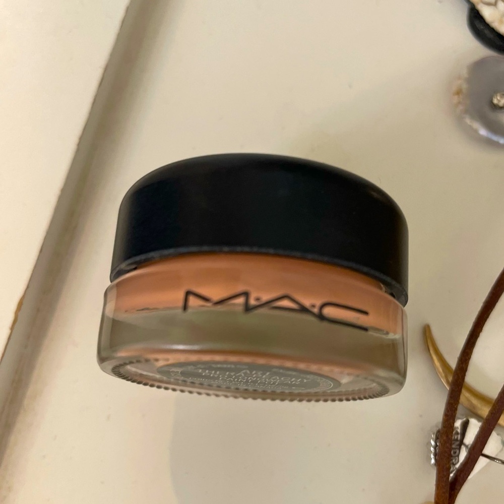 Two Mac Pro Longwear Paint Pots